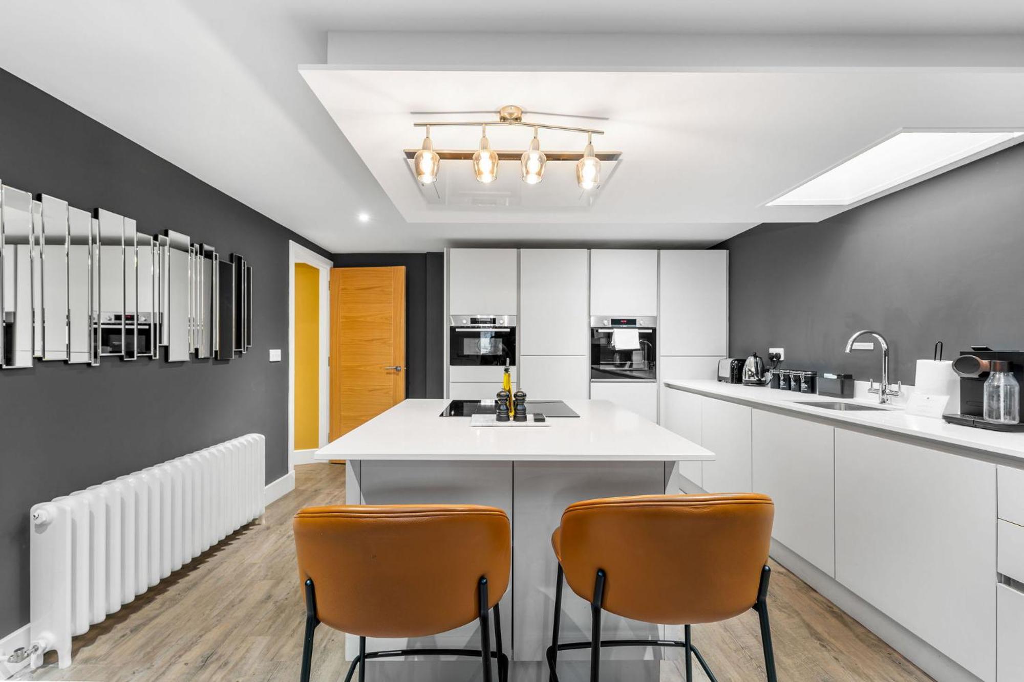 Apartment Righ - Luxury West End Artisan EDI